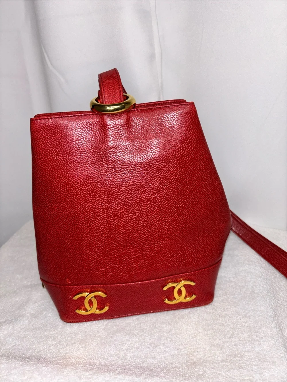 CHANEL Vintage Red Caviar Leather CC Logo Shoulder Bag Tote Gold HW